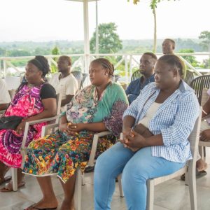 Echange avec les employés du Relais Nyanga